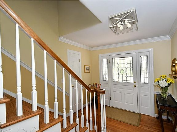 4th image of 891 Moyers Rd