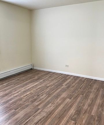 5th image of 7731 Woodward Ave APT 2A