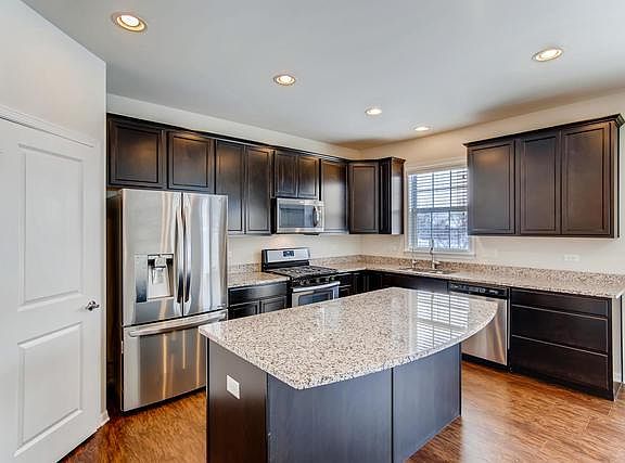 5th image of 7 Andrew Ln