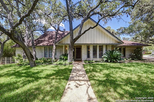 1st image of 105 Castleoaks Dr