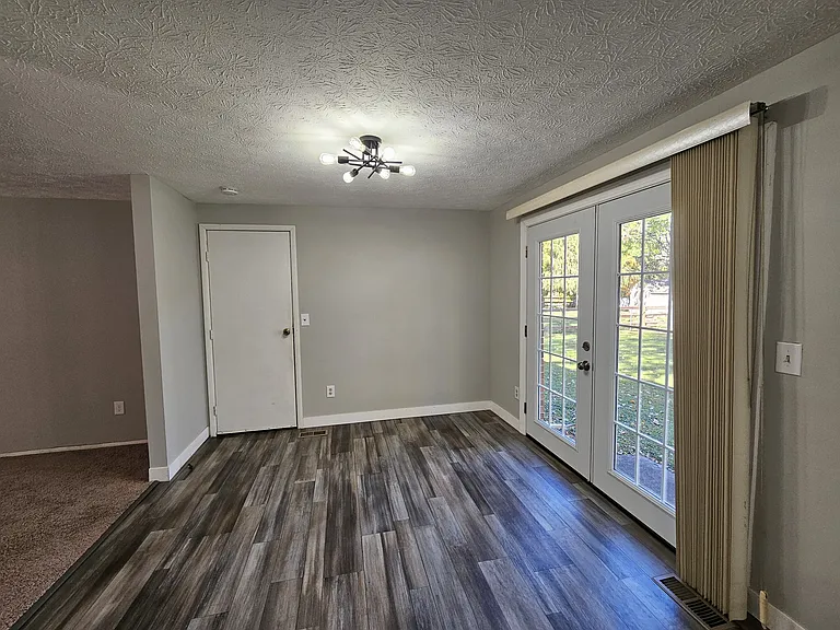 4242 Hanover Dr — Photo 7