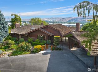 105 Hillcrest Dr, Selah, WA