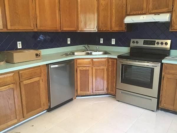 2nd image of 3703 Alessio Rd