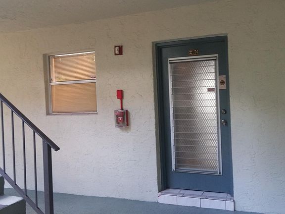 4th image of 1820 SW 81st Ave #2104