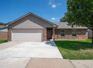 6417 Brookside Dr, Watauga, TX 76148