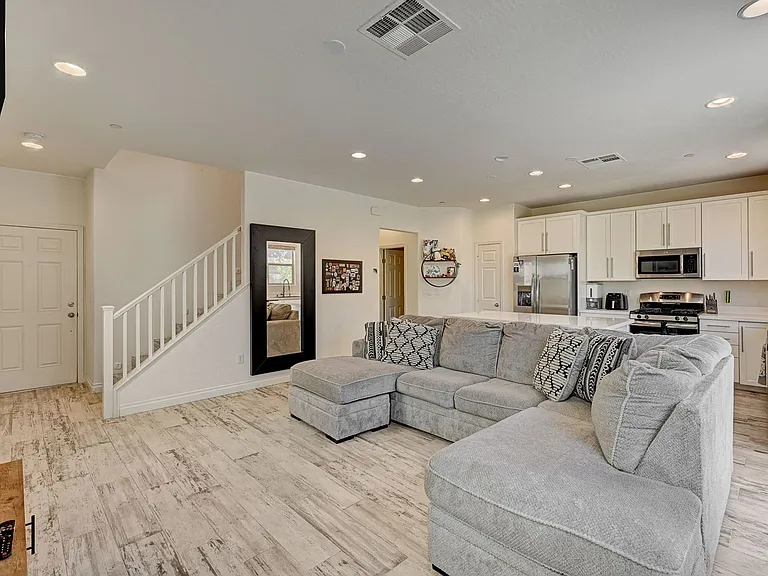 6363 Amelia Ridge Ave — Photo 5