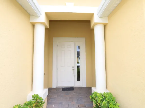 6124 NW Denmore Lane, Port St Lucie, FL 34983
