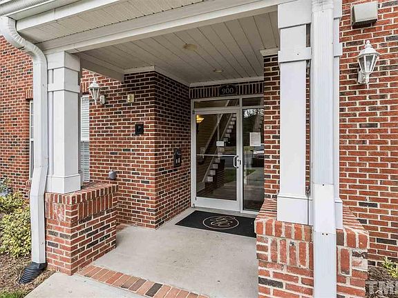 3rd image of 921 Providence Glen Dr #102