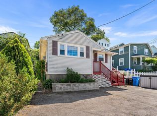 104 College Farm Rd, Waltham, MA 02451