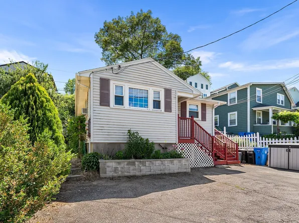 104 College Farm Rd, Waltham, MA 02451