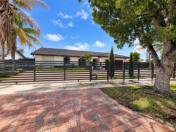 3rd image of 20743 SW 128th Ct