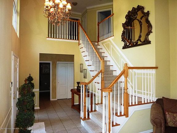 4th image of 23 Carriage Way