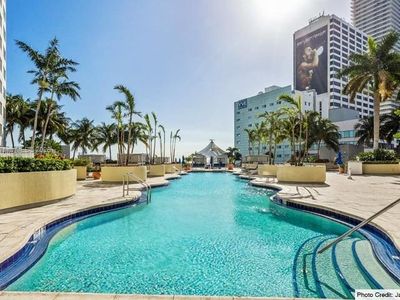 253 NE 2nd St APT 1901, Miami, FL, 33132