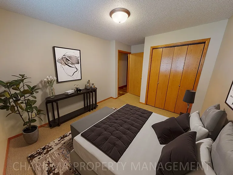 Hoppe Properties — Photo 23