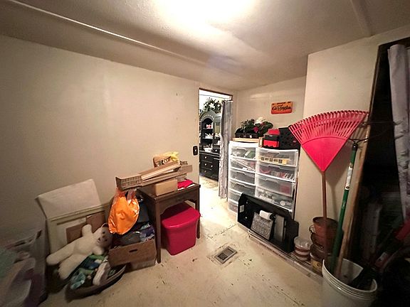 3rd image of 25 Dogwood Dr