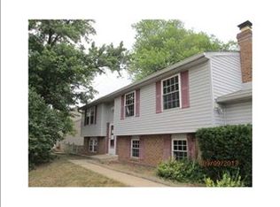 605 Meadowview Ln, Greenwood, IN 46142