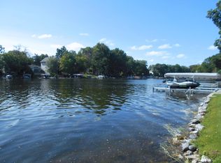 W351N5380 Lake Dr, Oconomowoc, WI 53066