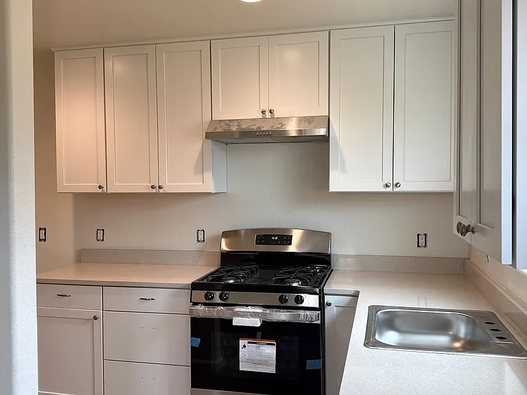 501 W Cypress St #A — Photo 2