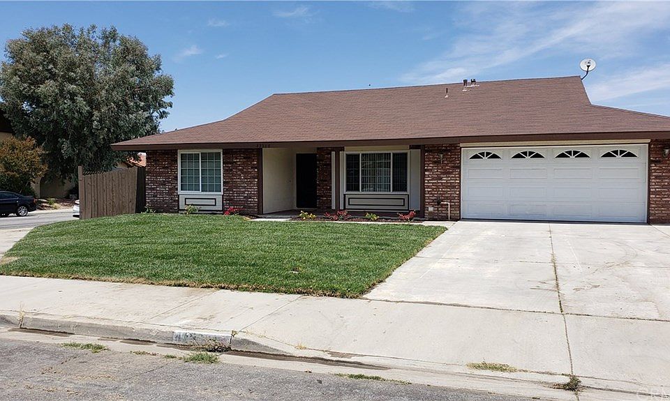 1st image of 42300 Santiago Dr