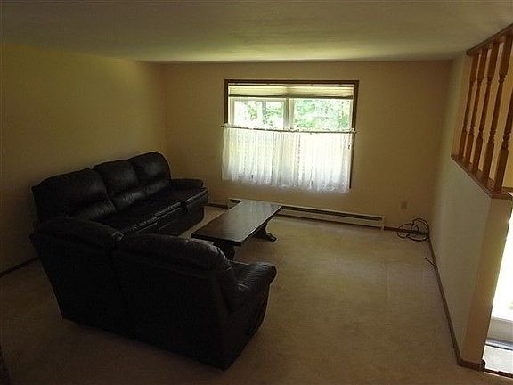 5th image of 36 Elting Ave