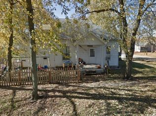 315 N Graham St, Sullivan, IL 61951