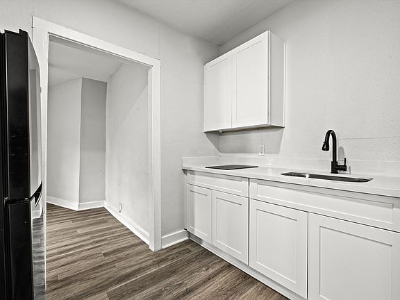 2nd image of 1321 35th St #5