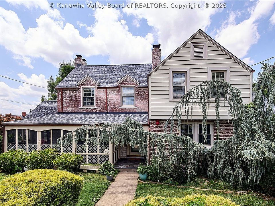 1st image of 901 Somerset Dr