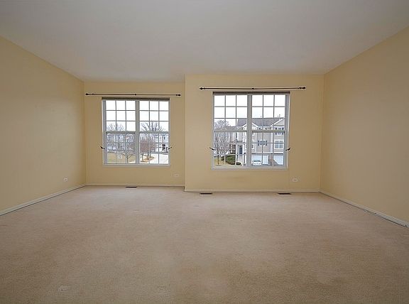 3rd image of 2256 Hudson Cir #0