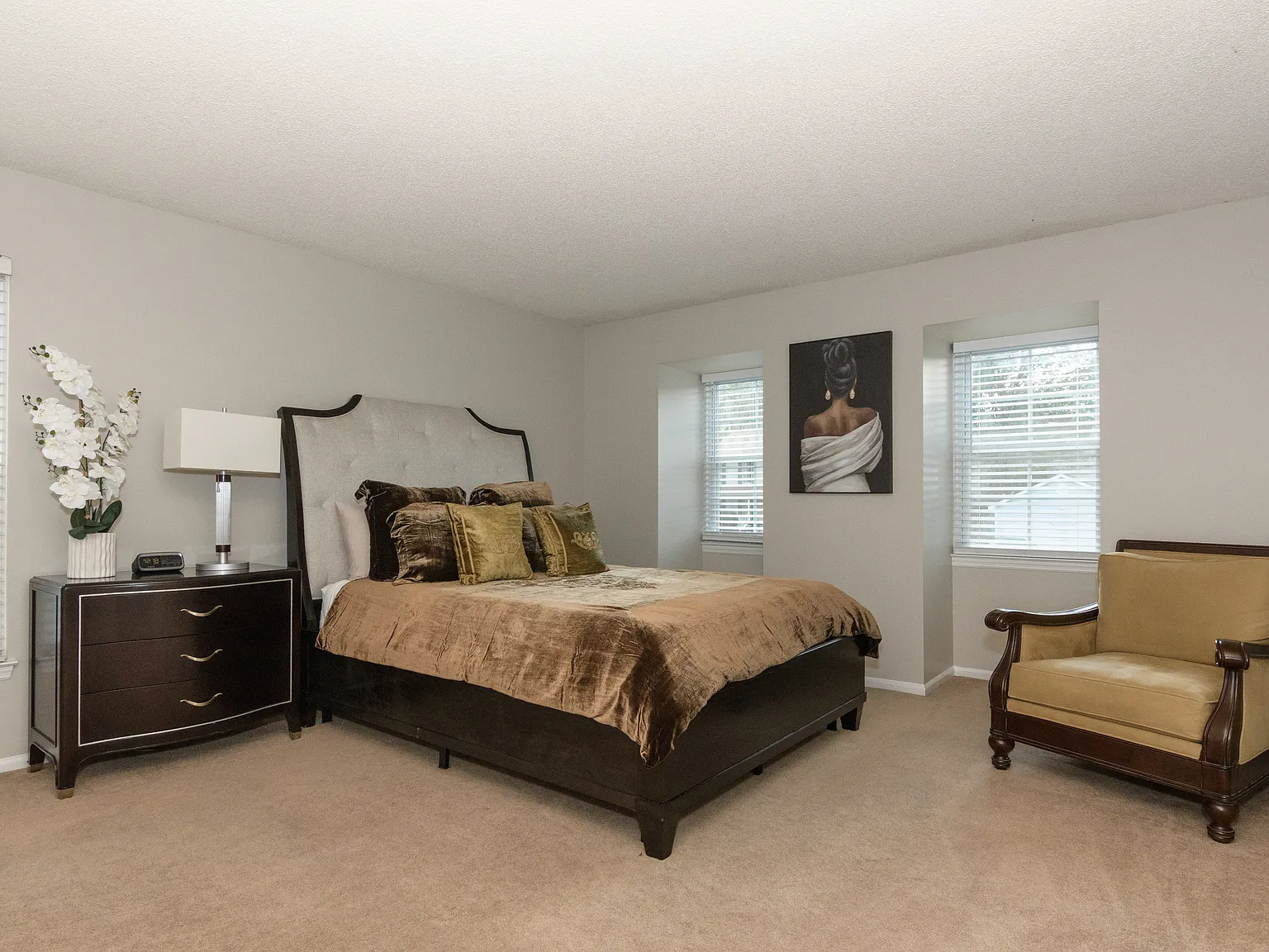 9326 Pondside Ln — Photo 3