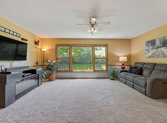 3rd image of 11015 Janice Dr
