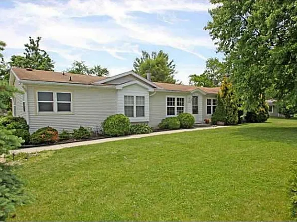 8843 Monclova Rd, Monclova, OH 43542