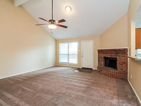 4th image of 822 Simon Dr