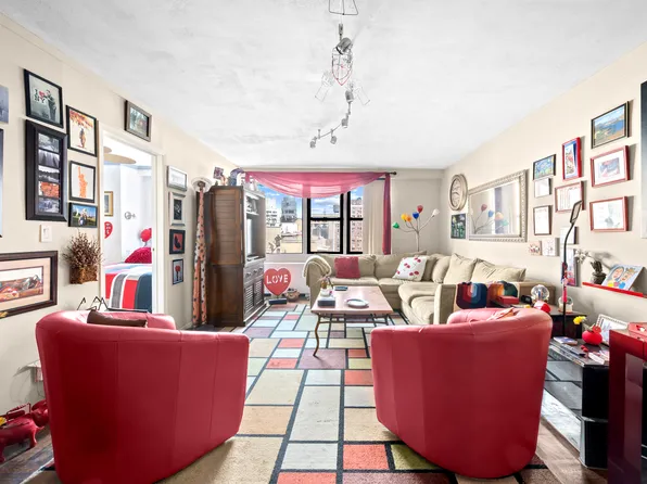 201 East 21st Street image 3 of 7