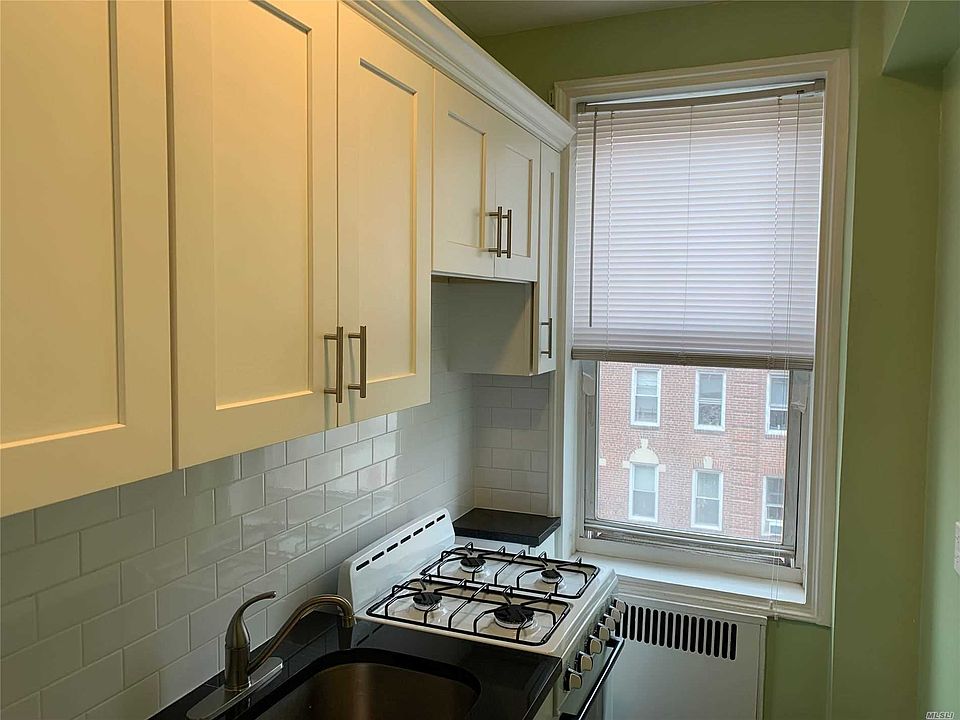 1st image of 11420 Queens Blvd APT D3