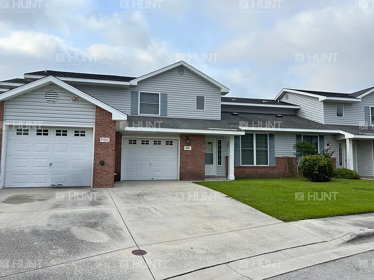 556 Fern Ln — Photo 2
