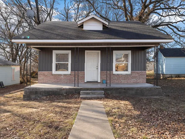 2237 N Kellett Avenue, Springfield, MO 65803
