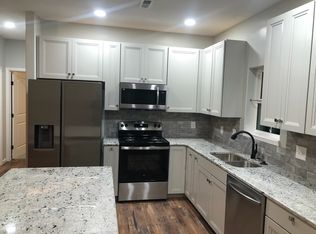 121 Sunset Ln, Maple Hill, KS 66507