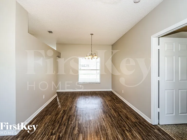 2242 Mantilla Ave SE — Photo 6