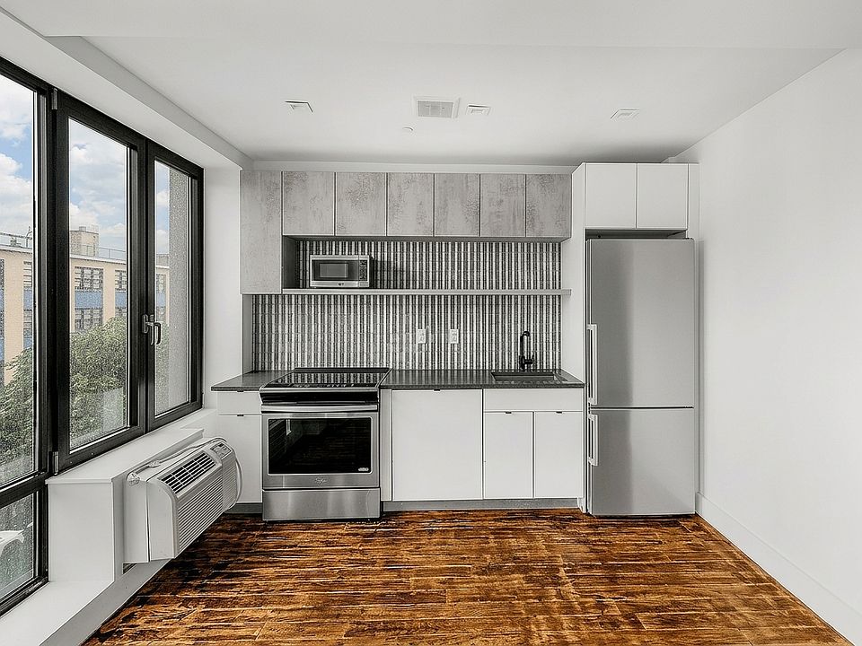 2nd image of 22 Starr St #4F