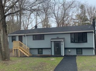 122 Woodlawn Rd, Holbrook, MA 02343