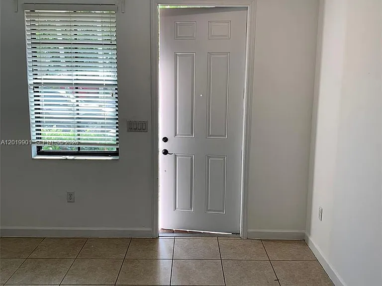 9333 W 34th Ct #9333 — Photo 5