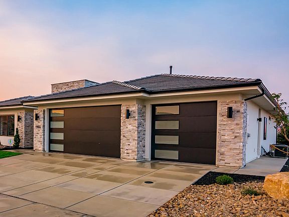 4th image of 2866 W Varano Way