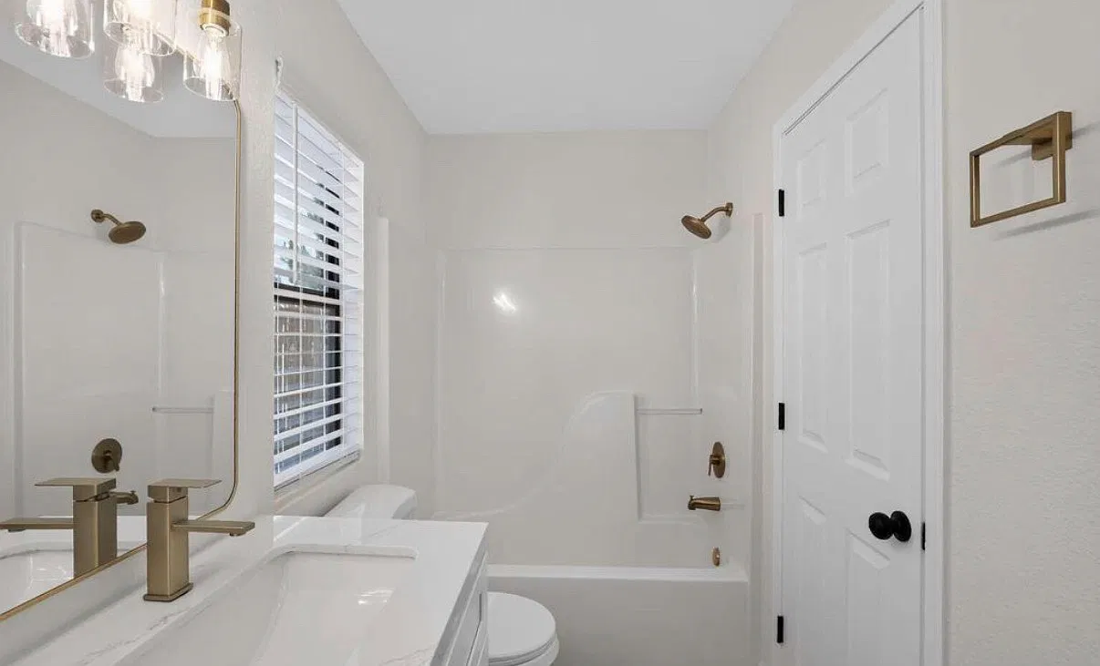 2 bed, 959 sqft, $2,100 — Photo 4