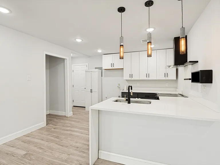 1301 Cardinal St — Photo 7