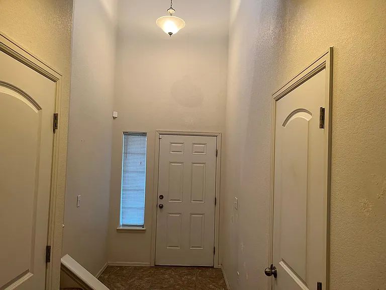 4445 Georgetown Dr — Photo 13