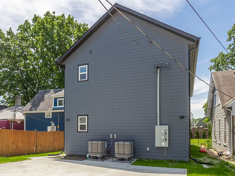 726 Parkway Ave — Photo 6