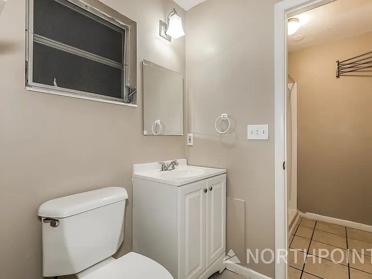 631 Carey Pl — Photo 10