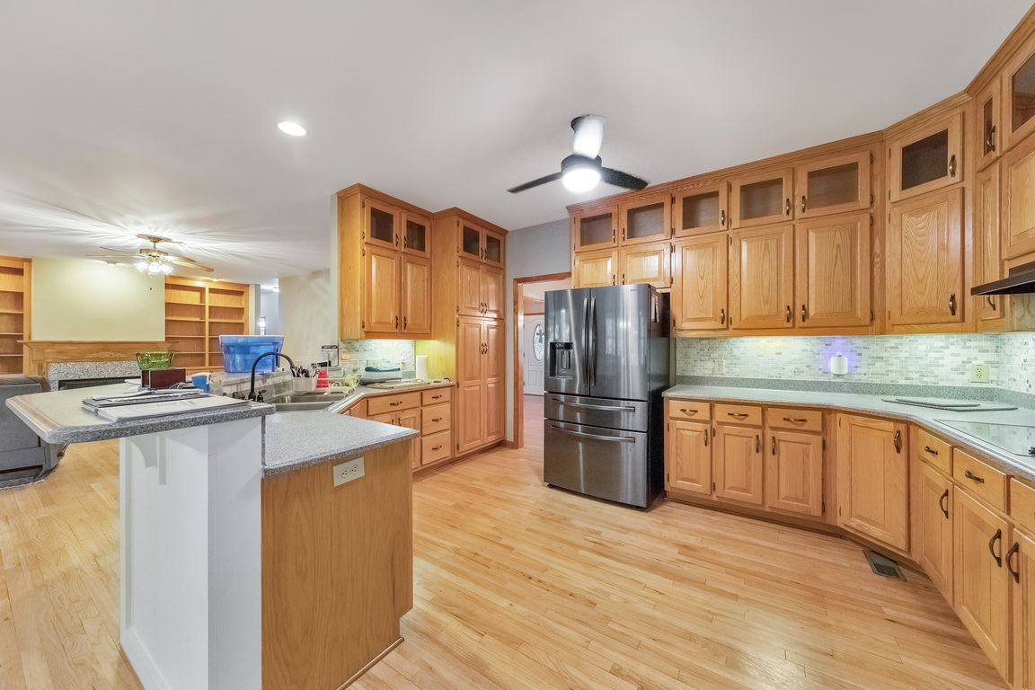 next background image