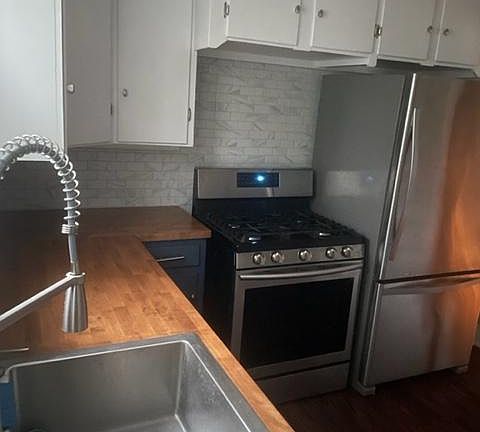 2nd image of 804 W Reynolds St