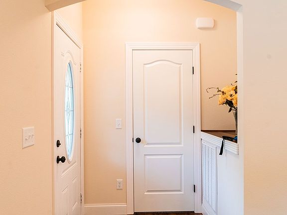 2nd image of 4903 Curtis Dr